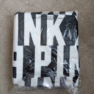 Victoria's Secret PINK vintage blanket, new in bag
